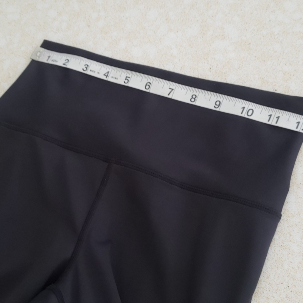High rise mesh leggings- much Like the popular brand. small - Picture 9 of 10